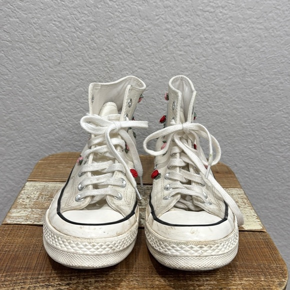 Converse Chuck 70 Valentines Day Roses  Hi Top Sneakers Size 8.5 - Picture 3 of 8